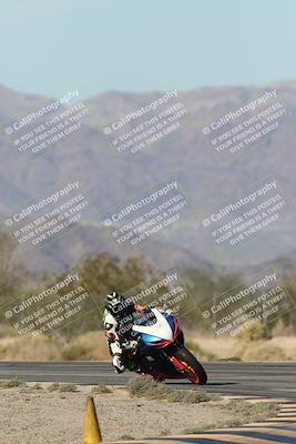 media/Dec-04-2025-Racers Edge (Thu) [[5ebc9f124d]]/3-B Group/1-Session 1 (Turn 7)/